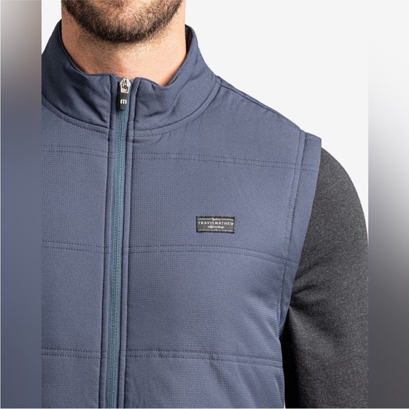 Travis Mathew Interlude Puffer Golf Vest / Jacket Sz 2XL Navy Blue - Picture 5 of 14